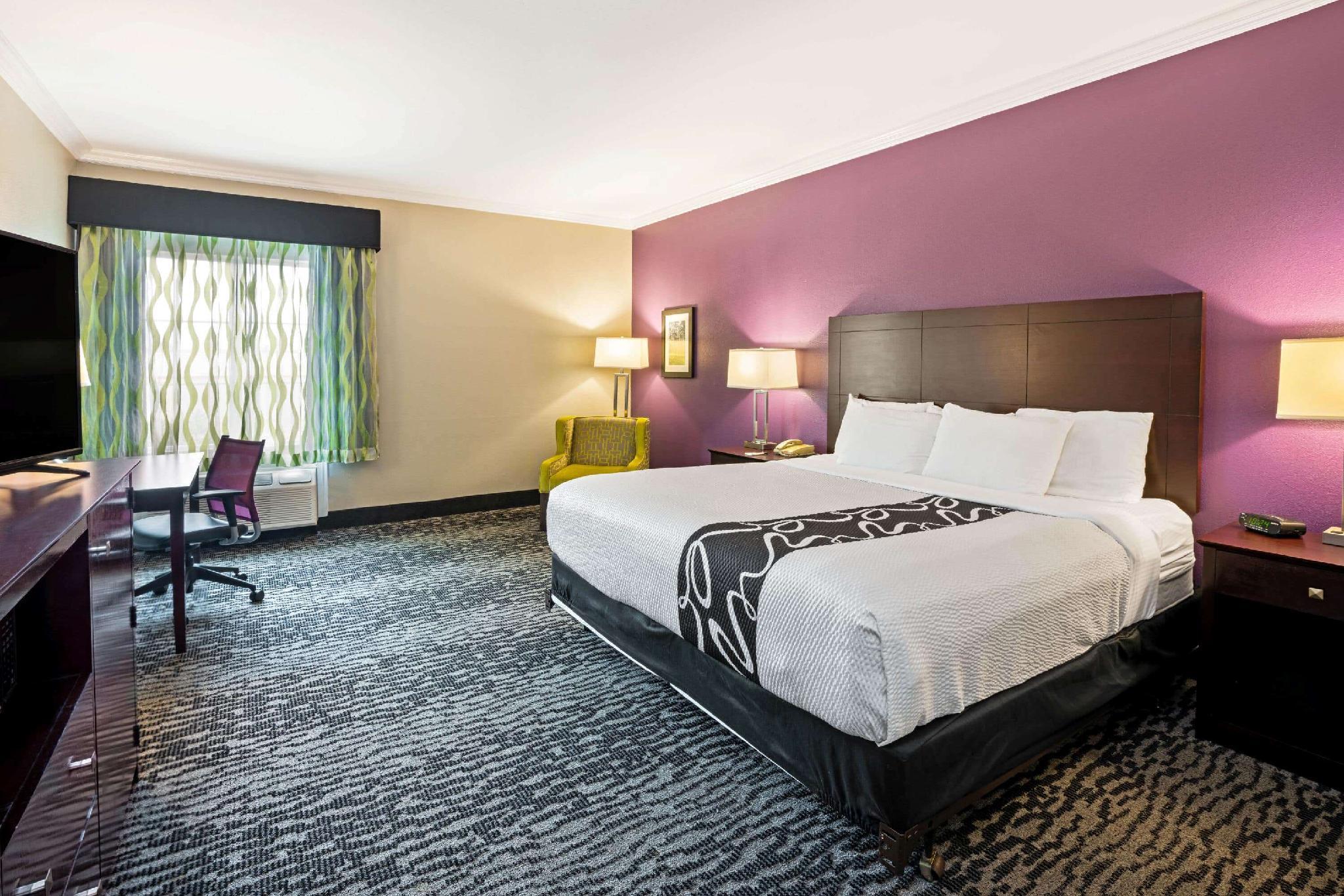 La Quinta By Wyndham Houston - Magnolia Hotel Exterior photo